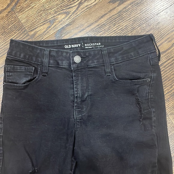2/$25 old navy rockstar distressed jeans. Size 6 - Picture 8 of 9